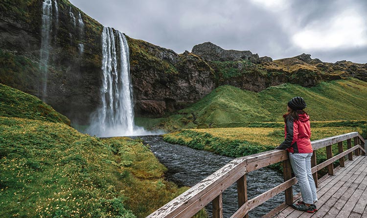 cascadas de Islandia en verano