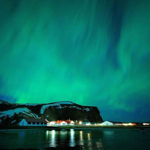 Auroras Boreales Grupo reducido viajando a Islandia en diciembre 2025 con guía hispanohablante y actividades invernales.